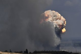Dans l'est de la Crimée, un incendie sur un terrain militaire, accompagné de détonations qui pourraient être celles de stocks de munitions selon des médias en ligne russes, faisait toujours rage mercredi et a nécessité l'évacuation de quatre local...